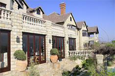 Nel House